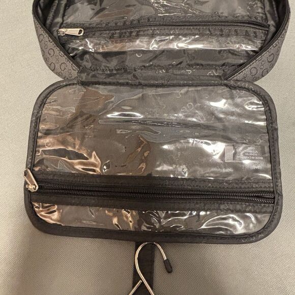 GUESS Hanging Toiletry/Cosmetic/Travel Bag Vintage Style Black Guess Logo Purse - Picture 15 of 15